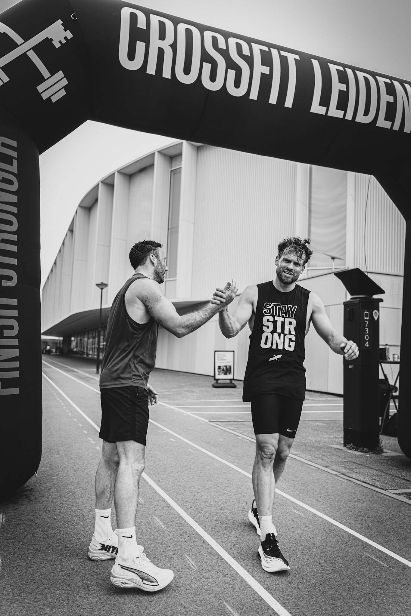 Finish line handshake